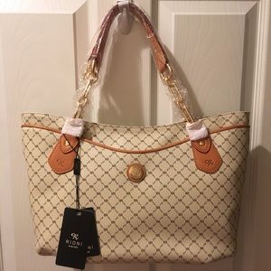 FINAL PRICE - NWT Rioni "Trendy Traveler's Tote"